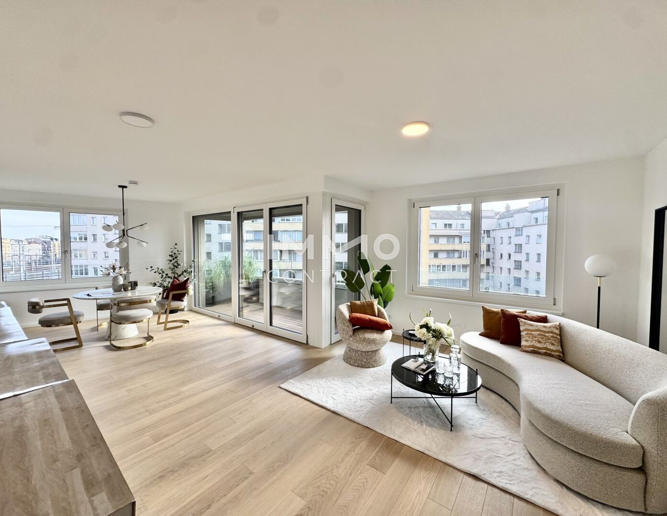 Provisionsfrei: Jetzt fertig! Laxenburger Straße: große Zweizimmer-Wohnung direkt am Hauptbahnhof