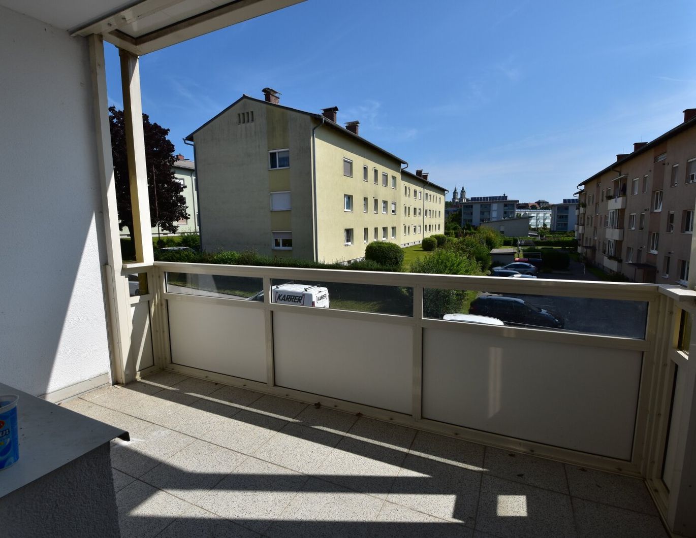 Helle Mietwohnung in ruhiger Grünlage - mit Loggia, Stellplatz und neuem Badezimmer!