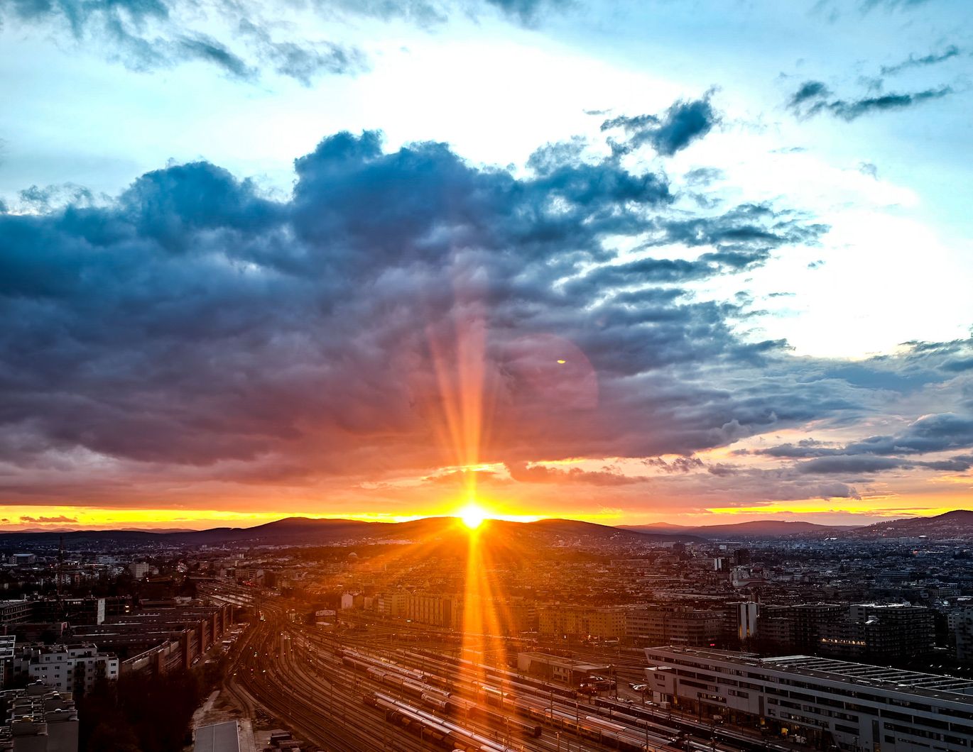 Sunset-Apartment 20. Stock Matzleinsdorferplatz (möbliert)