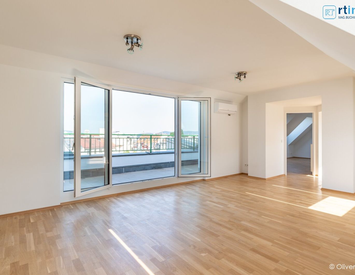 4-ZIMMER SCHÖNE GROSSE TERRASSENWOHNUNG mit Fernblick