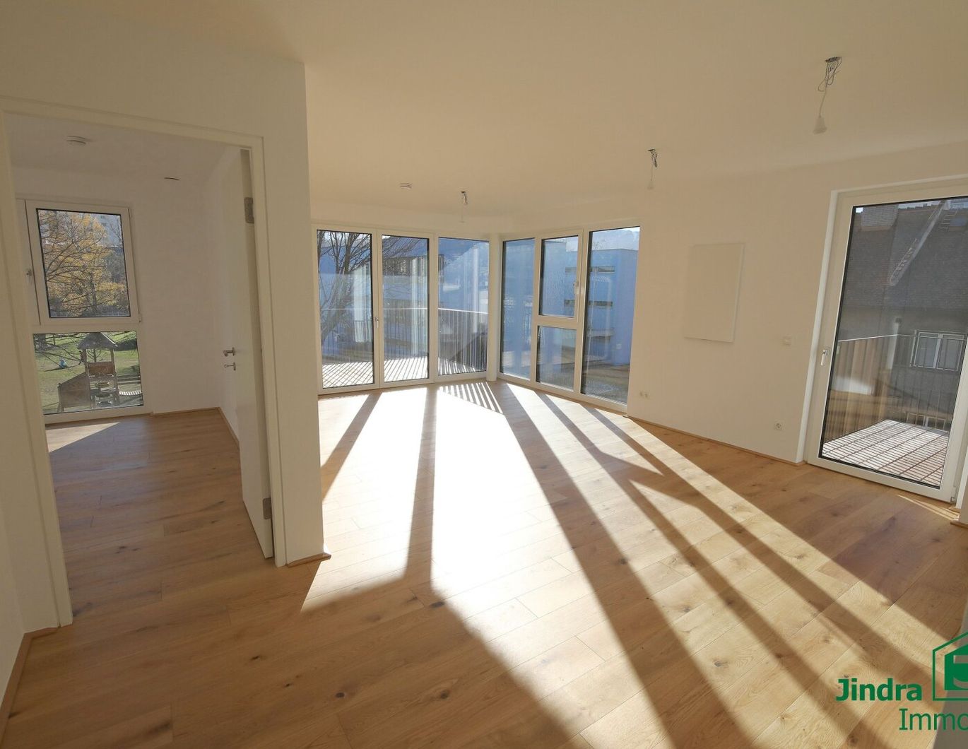 Erstklassiges Wohnen in Innsbruck: Moderne 3-Zimmer Wohnung (TOP 12) mit Süd- und Westbalkon !
