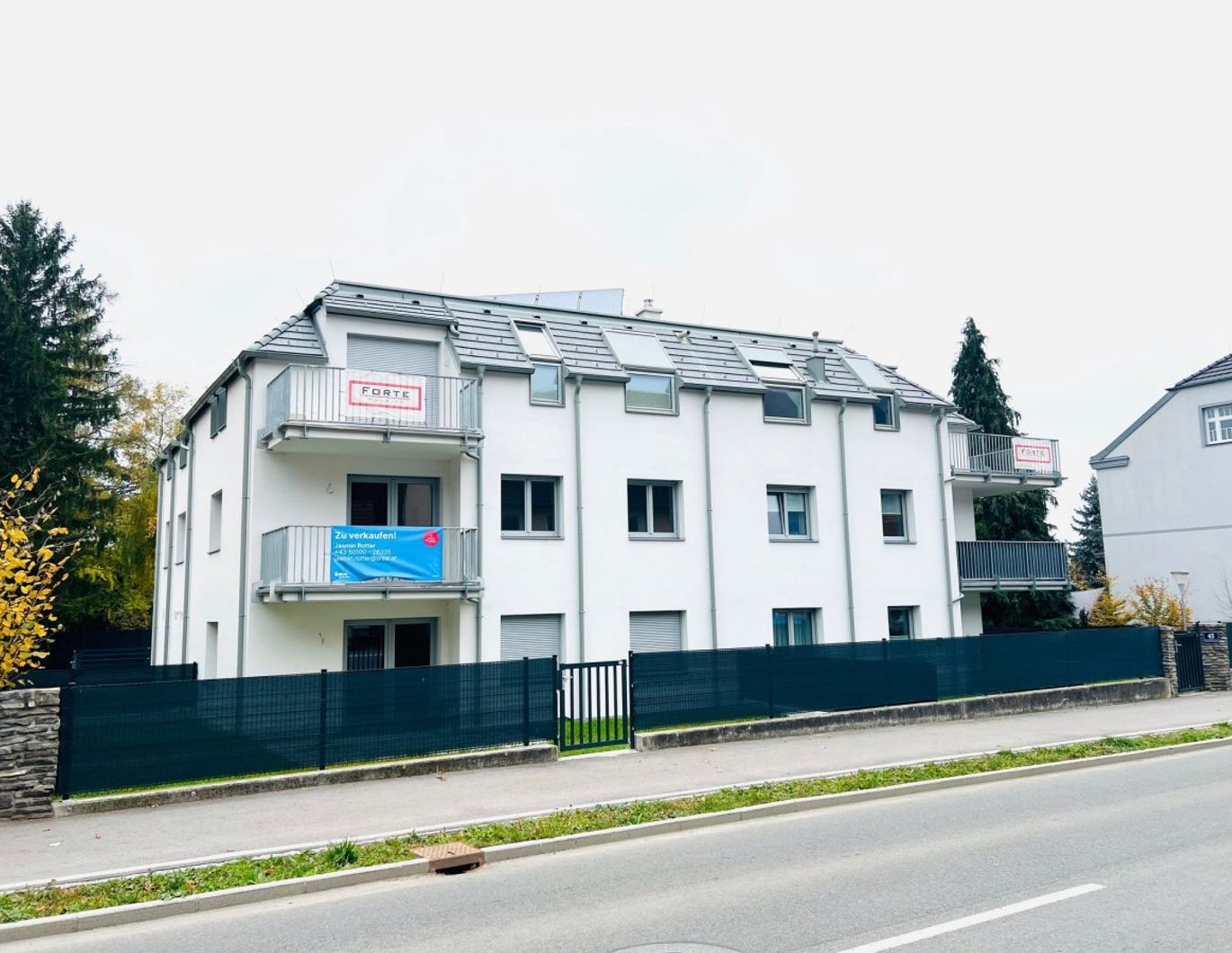 ++ WOHNJUWEL ++ DREI Zimmer WOHNUNG mit BALKON & KÜCHE