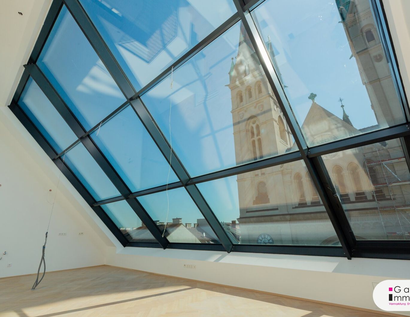 Spektakulärer Blick - Erstbezugsmaisonette im Stilaltbau - große Terrasse - Garage im Haus