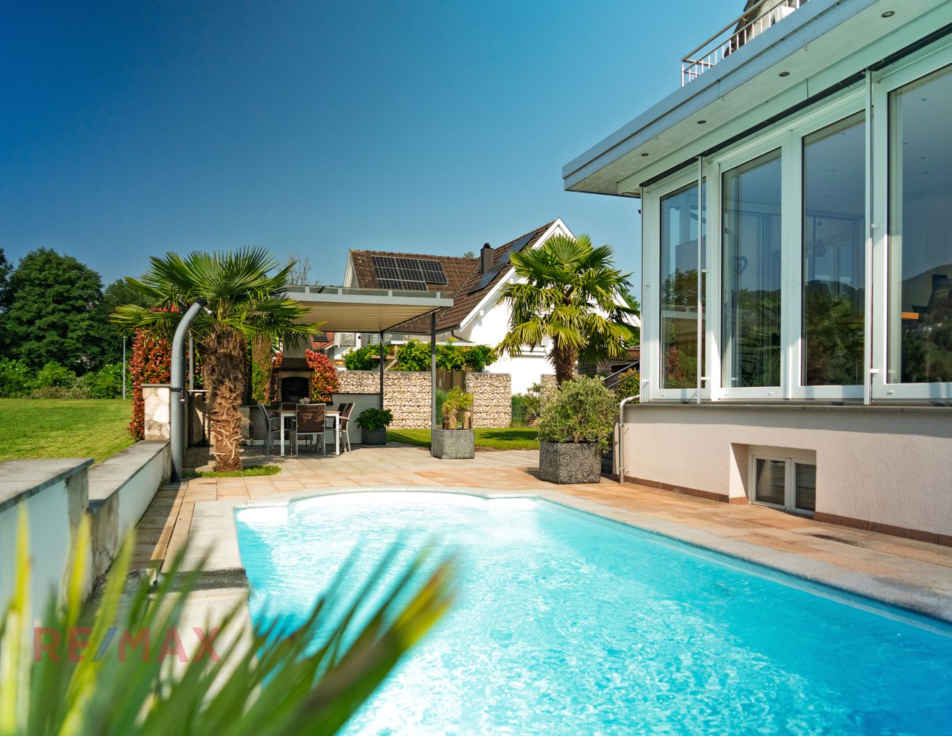 Exklusive Wohlfühloase - Elegantes Haus mit Gartenidylle