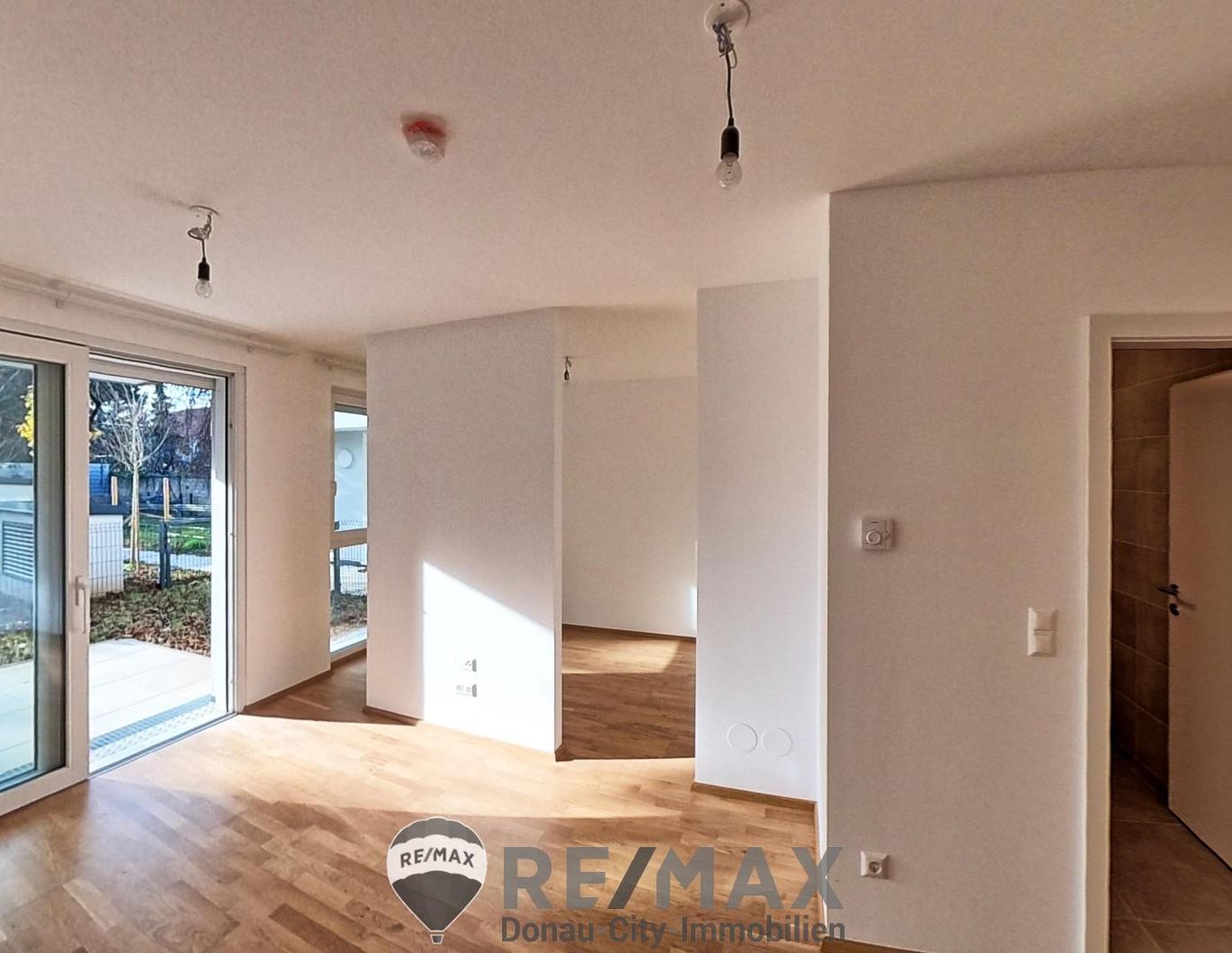 ''Moderne Gartenwohnung am Kagraner Platz