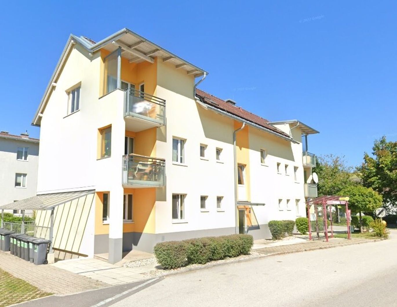 3-ZIMMER-WOHNUNG MIT LOGGIA UND KÜCHE AB 01.04.2026 VERFÜGBAR!