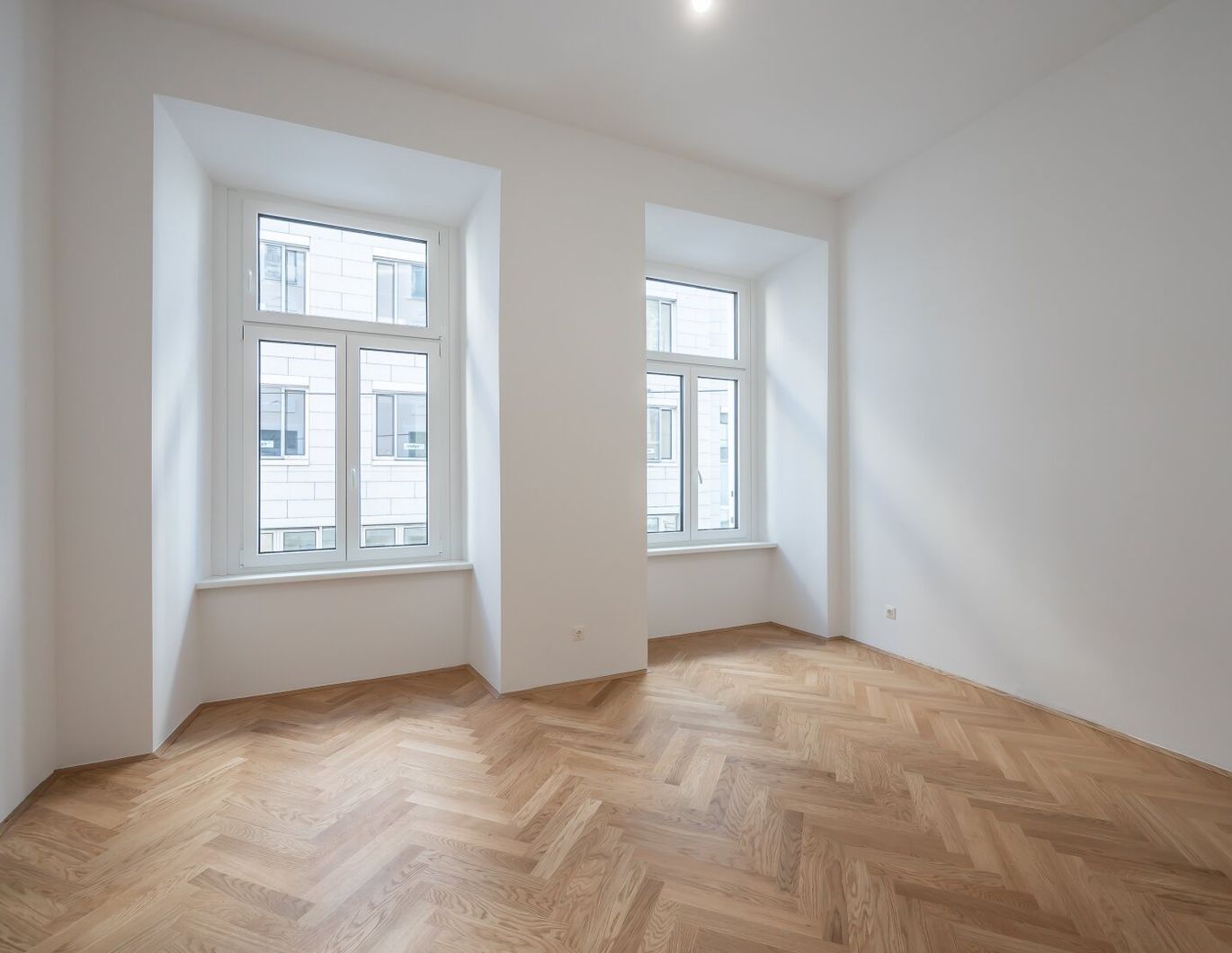 ++NEU++ fantastische 3-Zimmer Altbauwohnung mit Terrasse (Erstbezug) - TOPLAGE!