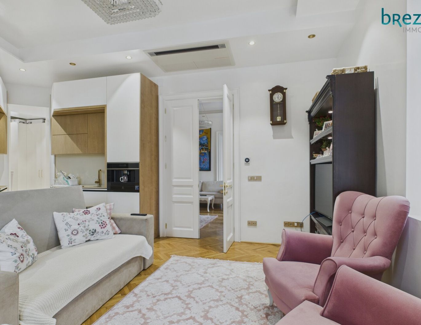 Top-sanierte 4-Zimmer-Wohnung nahe AKH - urbanes Wohnen im 9. Bezirk