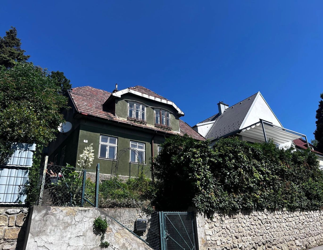 Einfamilienhaus mit Charme und Potenzial in Toplage Eisenstadts - sanieren oder neu bauen (Provisionsfrei)