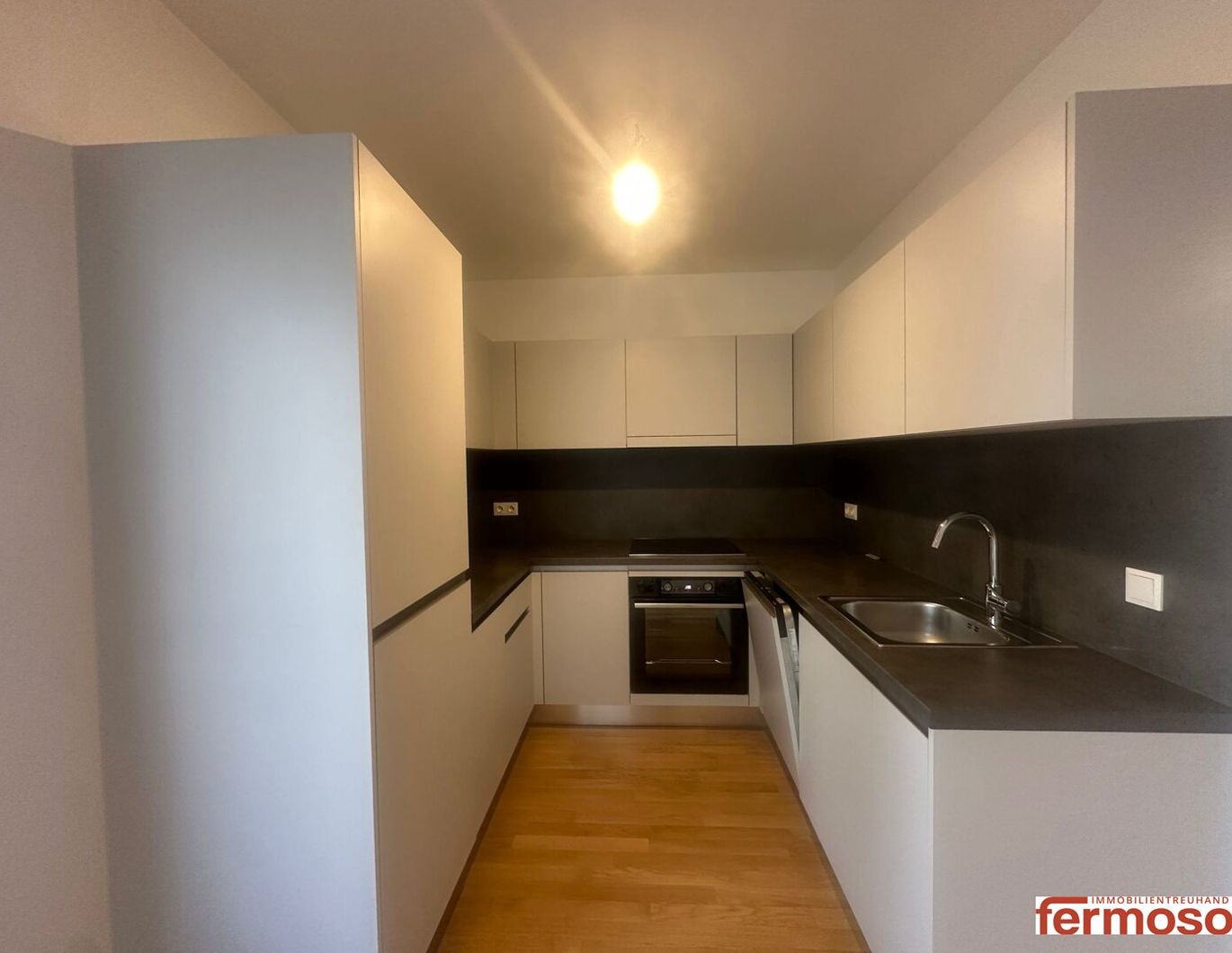 Moderne 2-Zimmer-Wohnung mit Loggia, Tiefgarage & U-Bahn-Nähe in 1210 Wien - mieten!