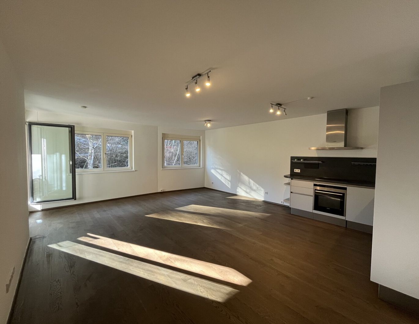 Traumhafte Terrassenwohnung in Igls: mit Balkon und Garage!