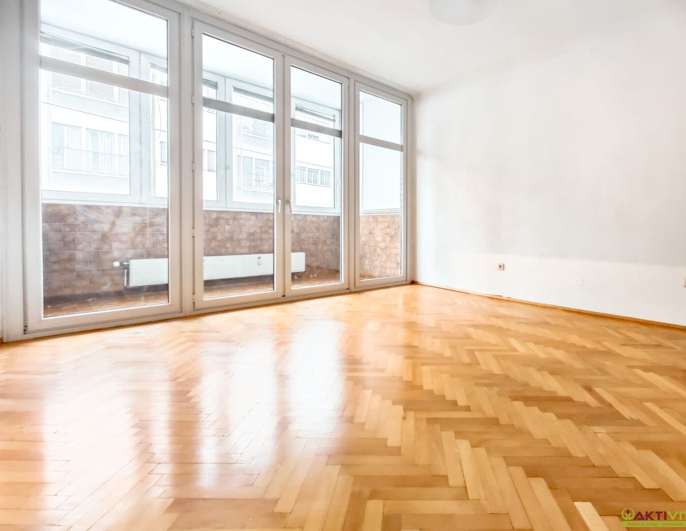 Zentrale 2-Zimmer-Wohnung mit Loggia und Parkplatz in Graz - Gries.