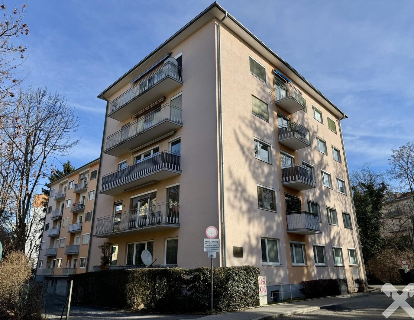 Großzügige 5-Zimmer-Wohnung mit WG-Potenzial im Hochparterre