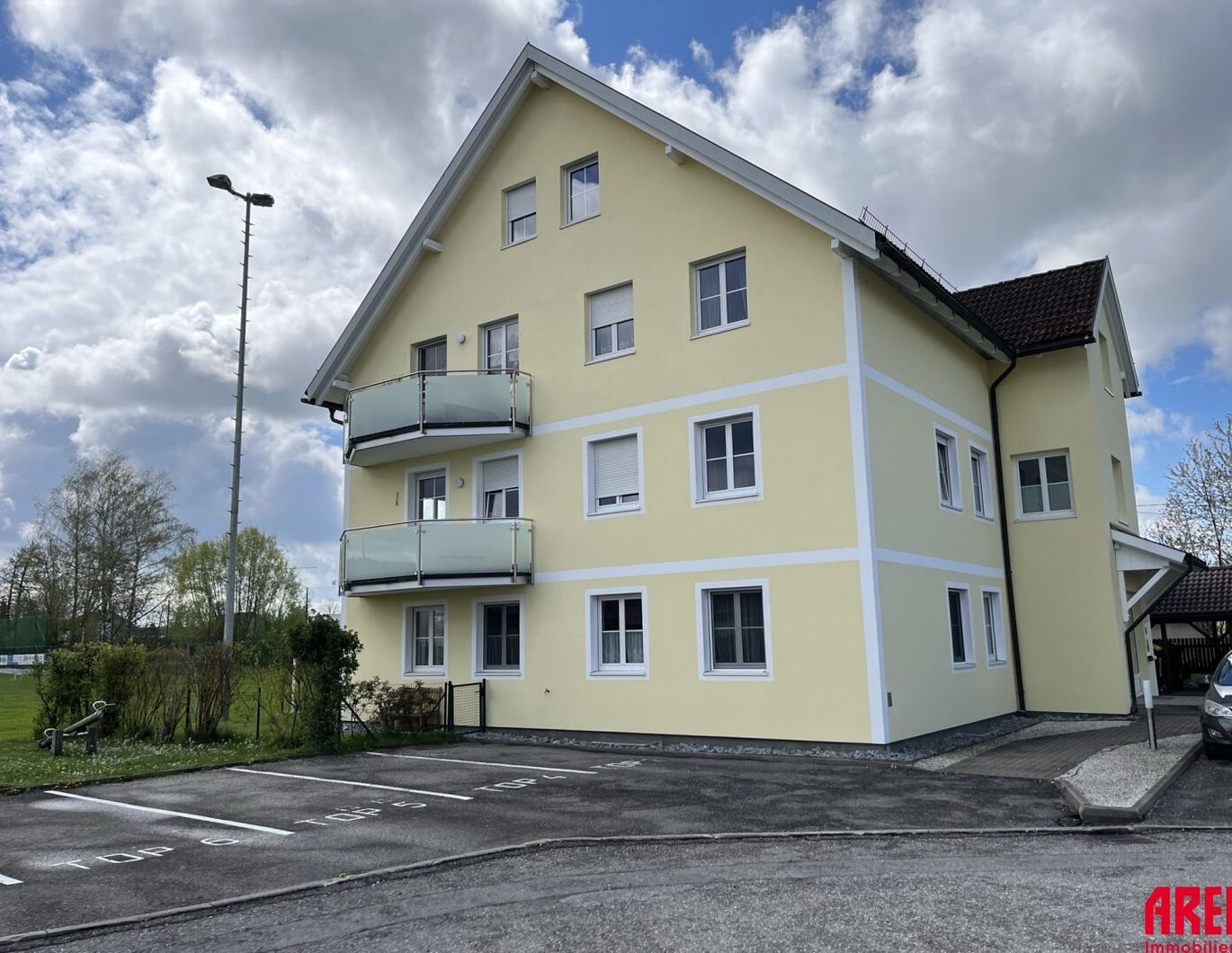 3-Zimmer Wohnung mit Eigengarten und PKW-Stellplatz