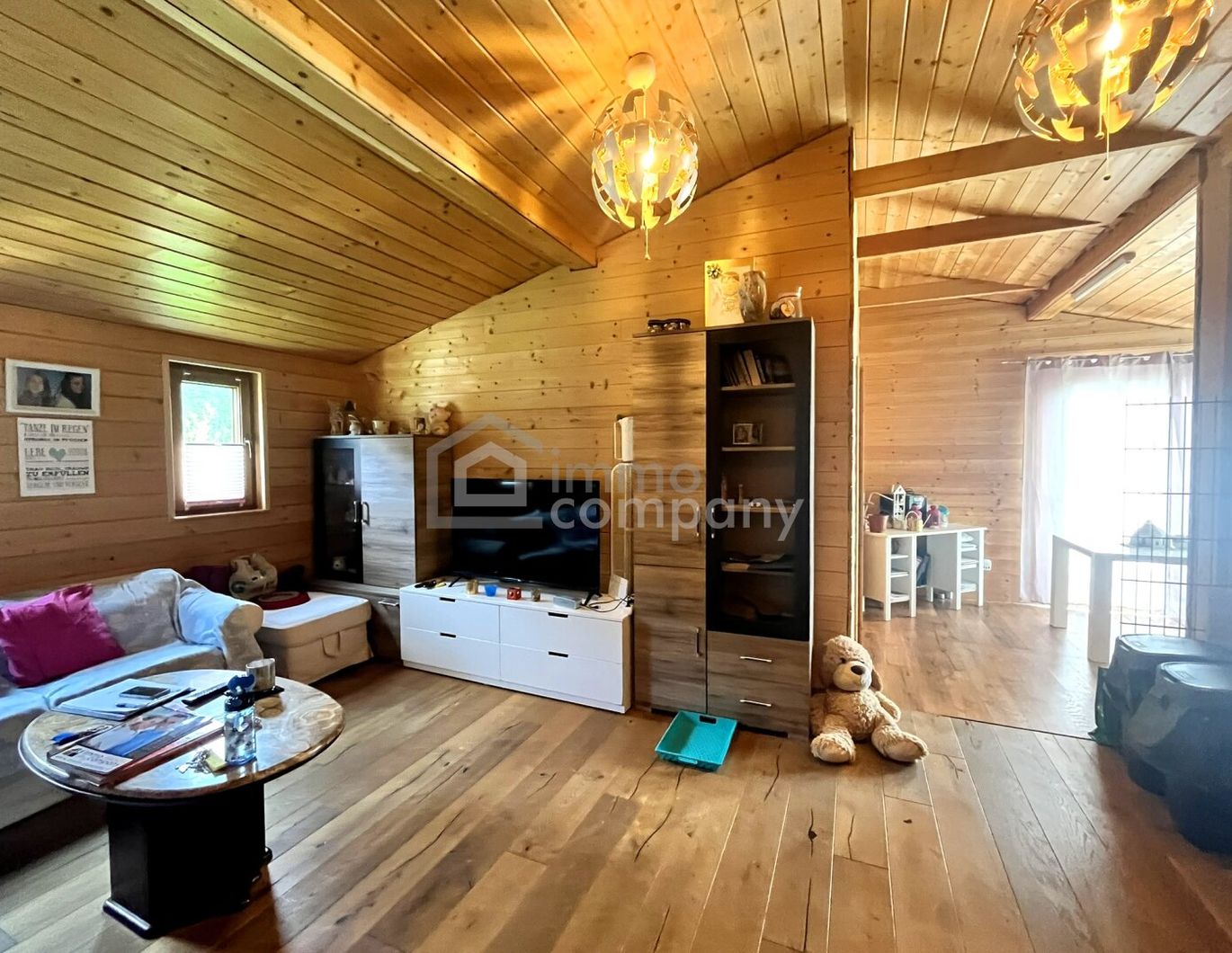 VIEL HOLZ, VIEL HERZ - Wärme, Natürlichkeit, Charakter und Potenzial im neuen Zuhause!