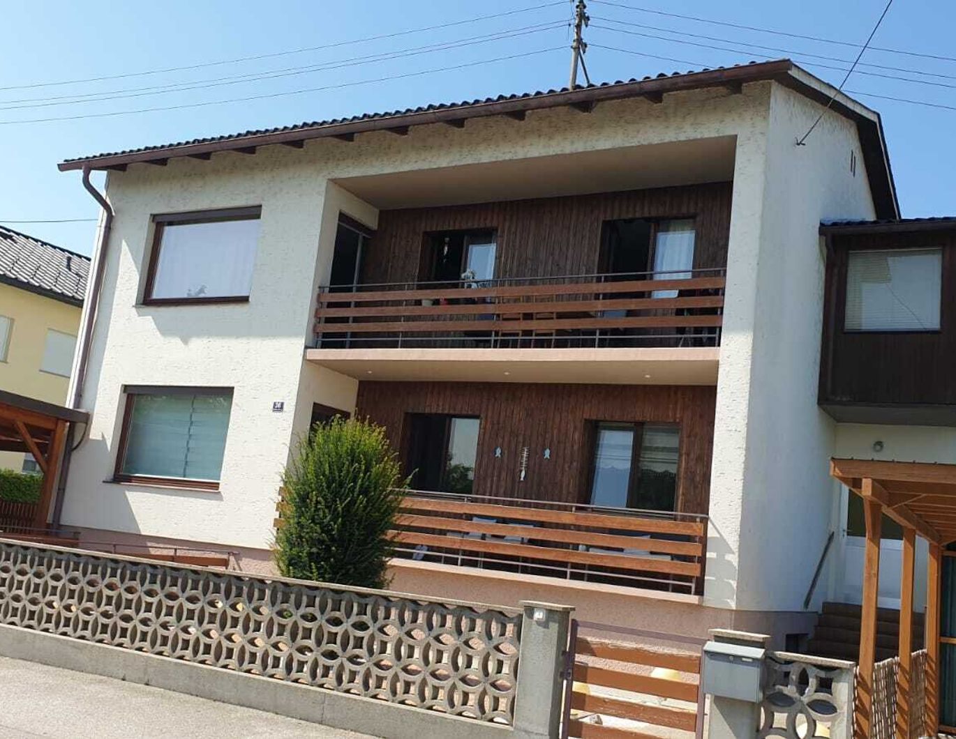 Geräumiges Mehrfamilienhaus mit viel Platz zum Spielen und Entspannen
