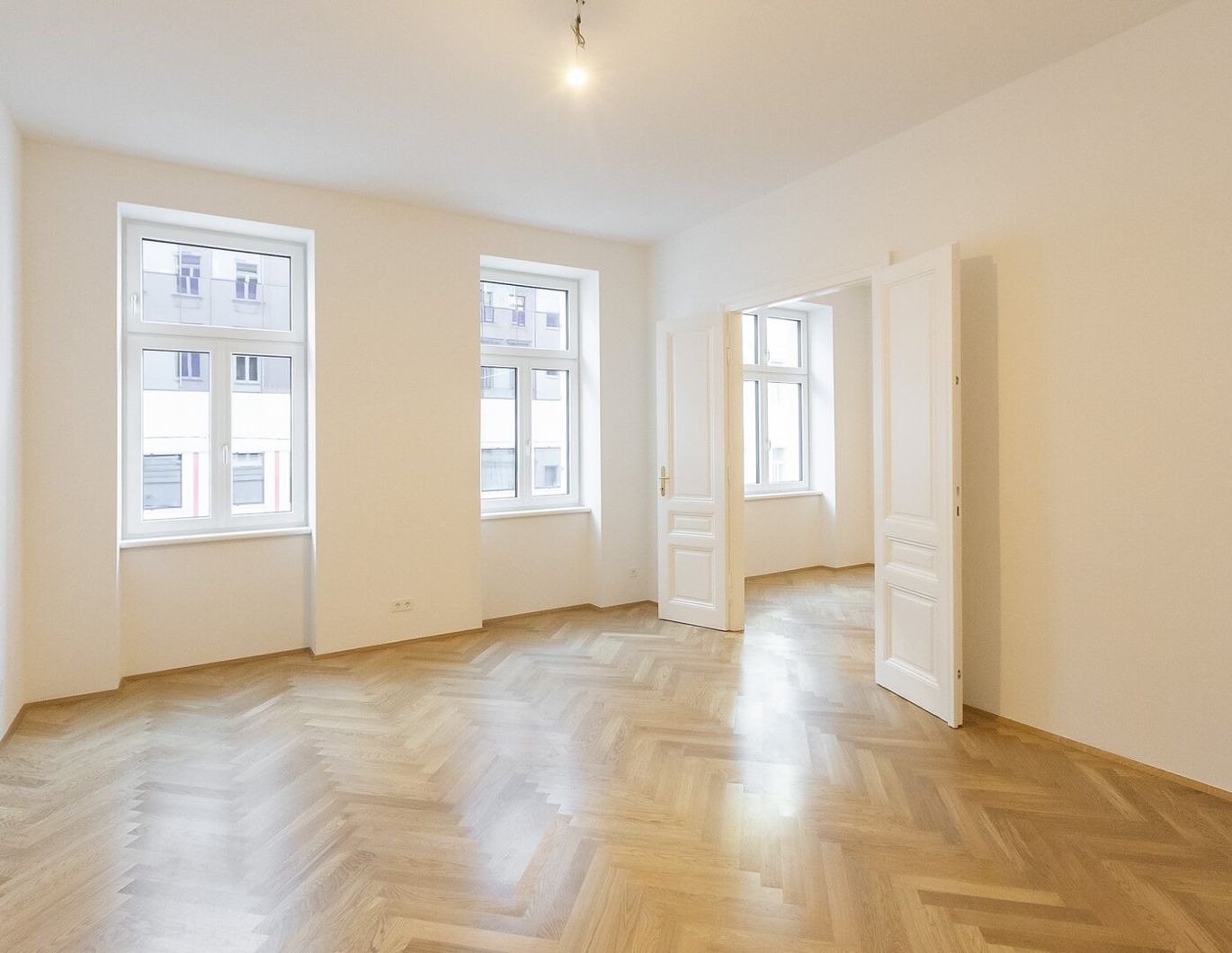 Nähe Rochusmarkt | Generalsanierte Drei-Zimmer-Altbauwohnung zu verkaufen