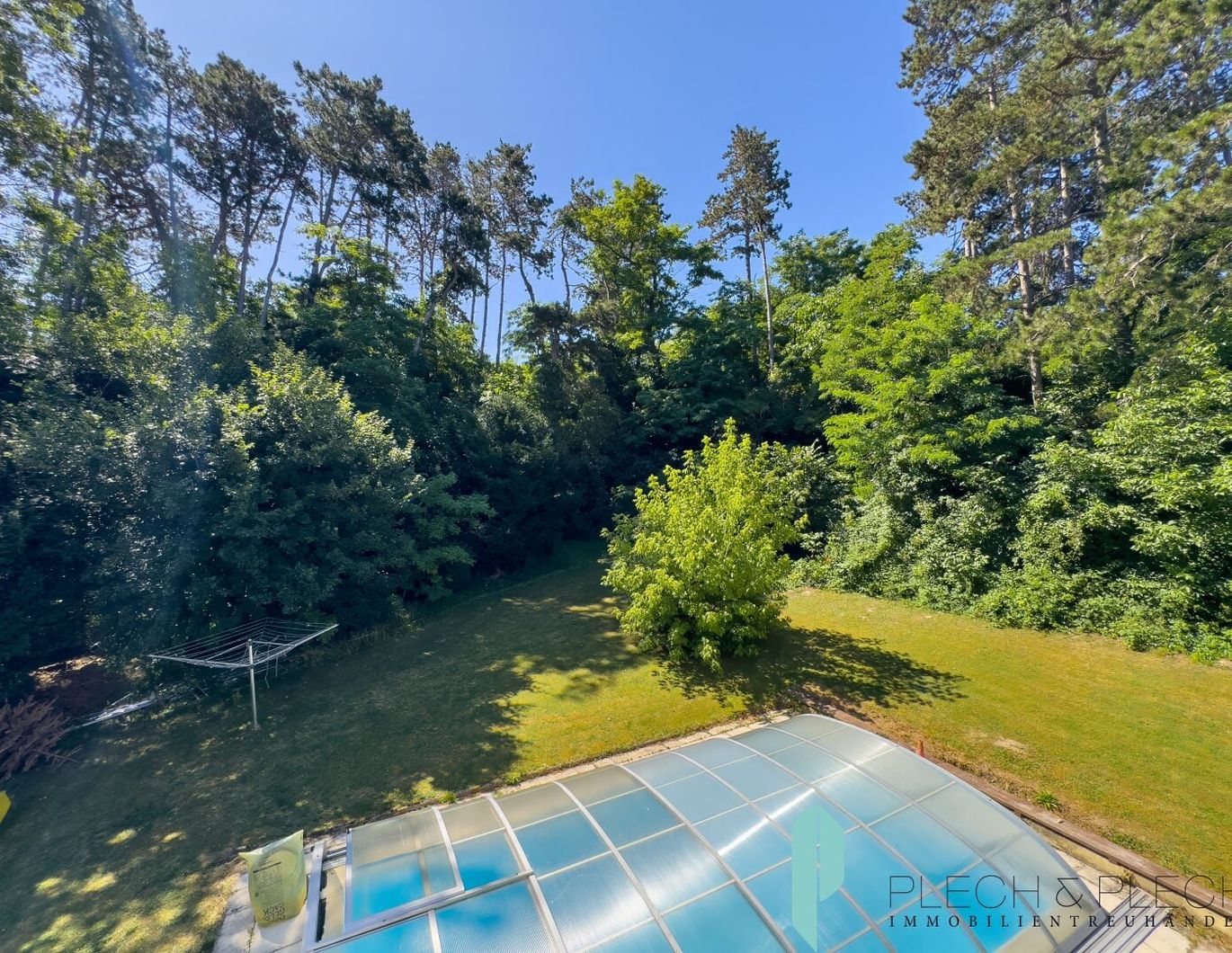 Traumhaus in Ruhelage mit großzügigem Garten, Pool & exklusivem Badeteichzugang