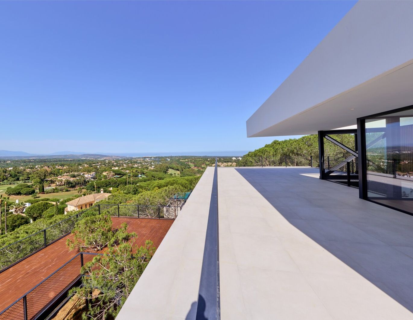 Prämierte Architektenvilla mit Blick über die Sierra Grazalema