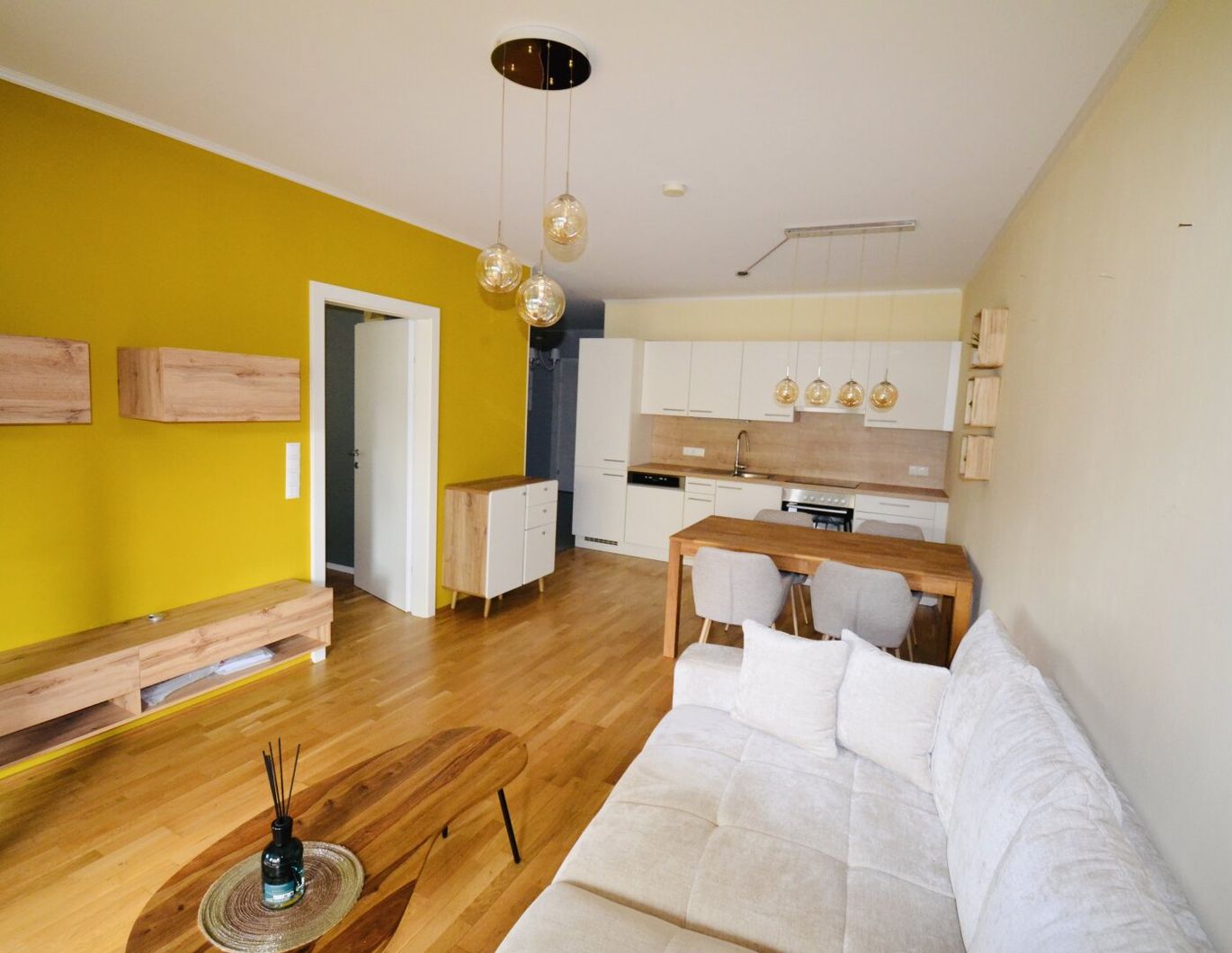 Neuwertige Gartenwohnung in Kalsdorf: 3 Zimmer, Terrasse, Garten und 2 KFZ Plätze!!! - Ihr neues Zuhause!