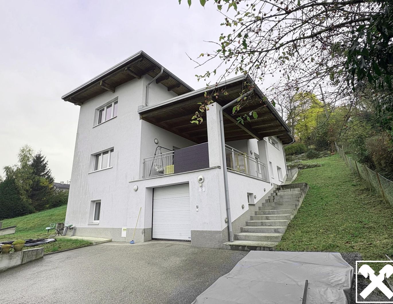 Modernes Wohnjuwel mit Weitblick - Saniertes Einfamilienhaus am Weinberg