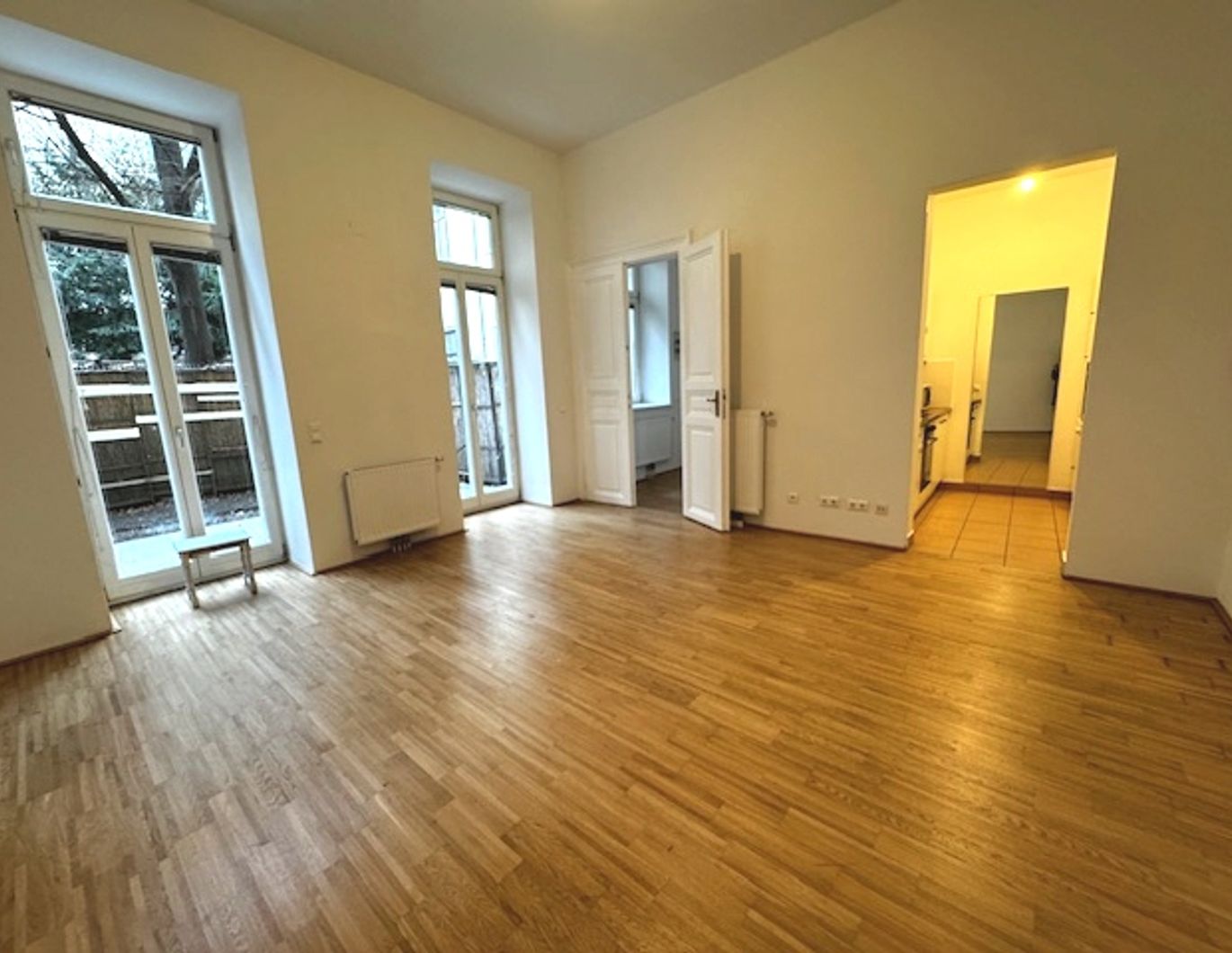 Ihr kleiner Garten-Traum in der Stadt - 2 Zimmer + Terrasse - Nähe Servitenviertel