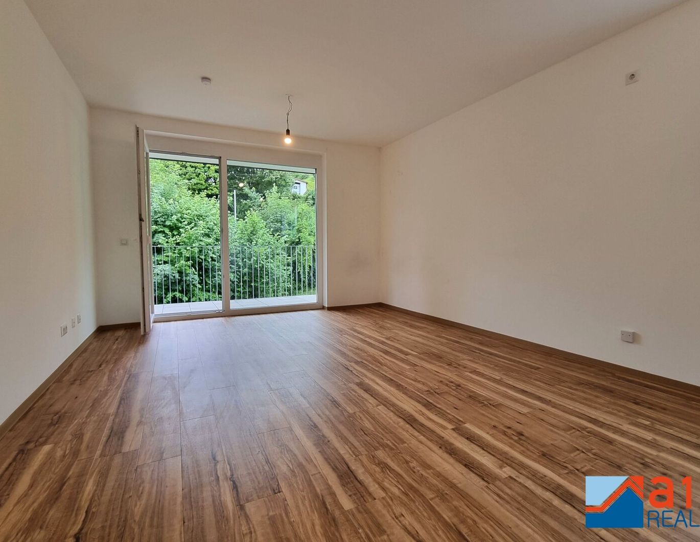 Schöne 2- Zimmerwohnung mit Balkon und Parkplatz!
