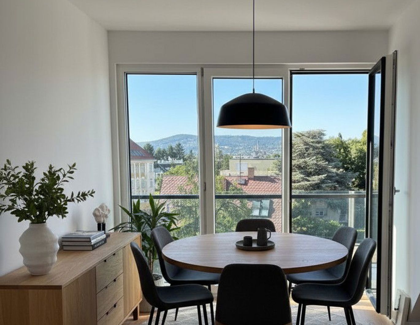 Erstbezug! 2-Zimmer-Wohnung mit Weitblick in 1130 Wien! Pauschalmiete!