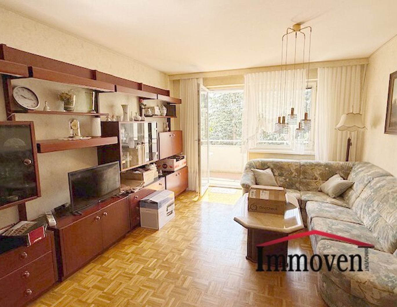 Helle 3-Zimmerwohnung mit Loggia und Parkplatz!