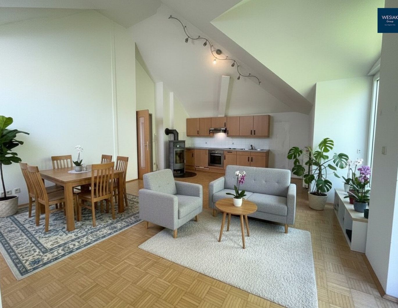 Baiernstraße 48 - Charmante Wohnung im Dachgeschoß mit Balkon - Blick ins Grüne in Eggenberg