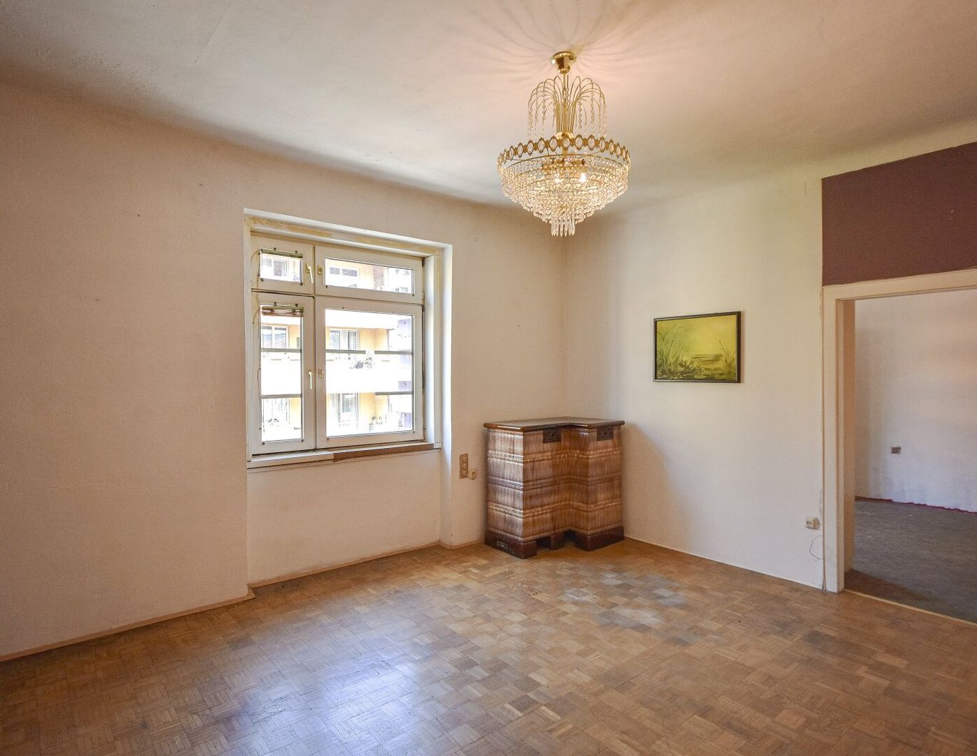 Charmante 2-Zimmer-Altbauwohnung mit separater Küche - renovierungsbedürftig, aber mit viel Potenzial!