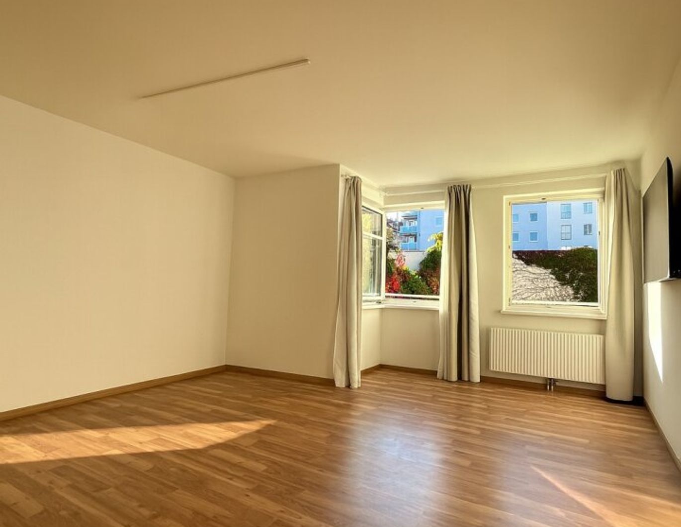 2 zentral begehbare Räume | hofseitig | hell | Friedlgasse 7