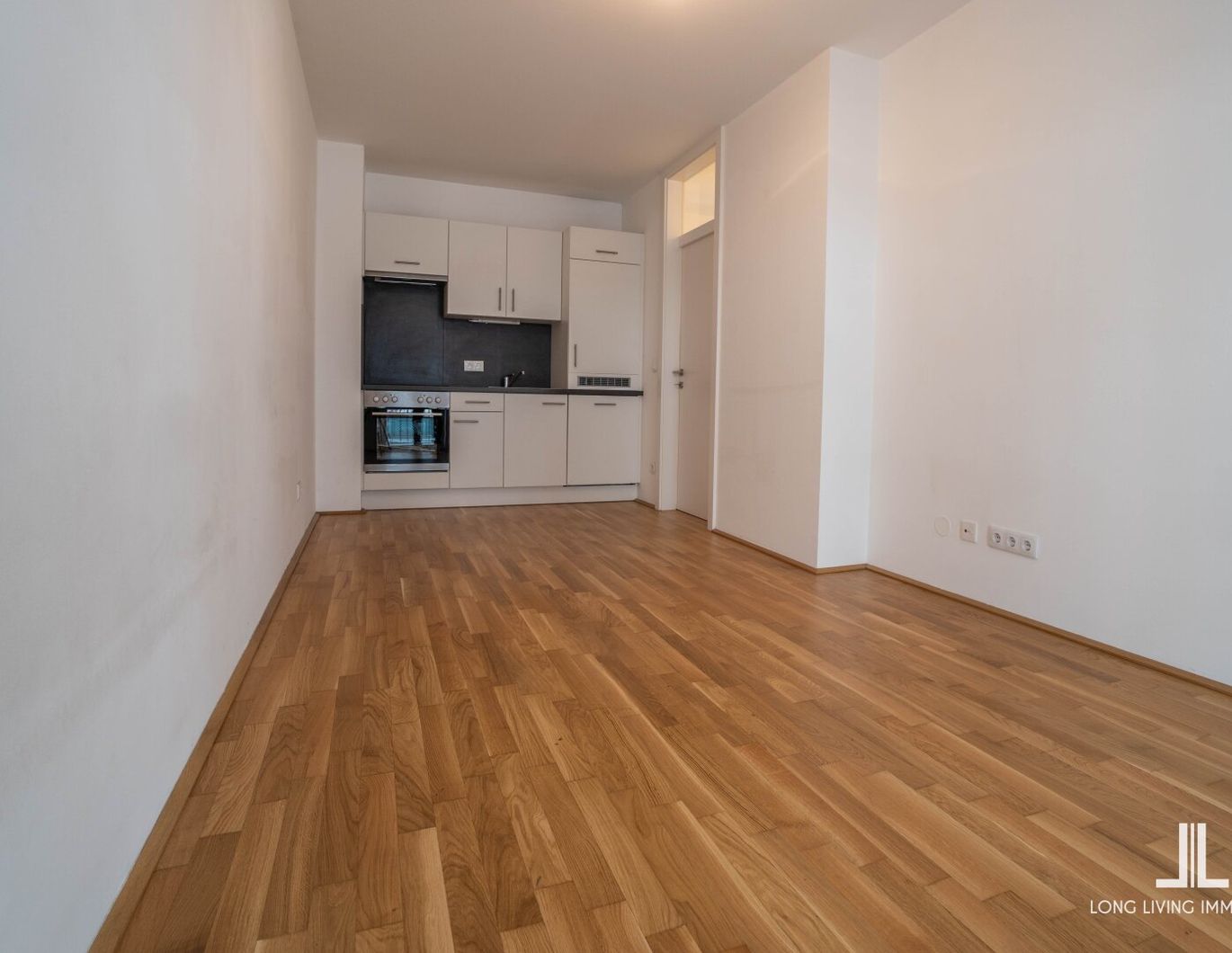 Charmante Anlegerwohnung mit großem Balkon im 3. Obergeschoss_40