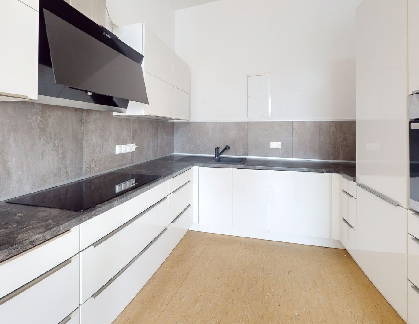 wunderschöne Maisonette-Wohnung mit großzügigen Balkon in zentraler Lage ++ KNITTELFELD ++