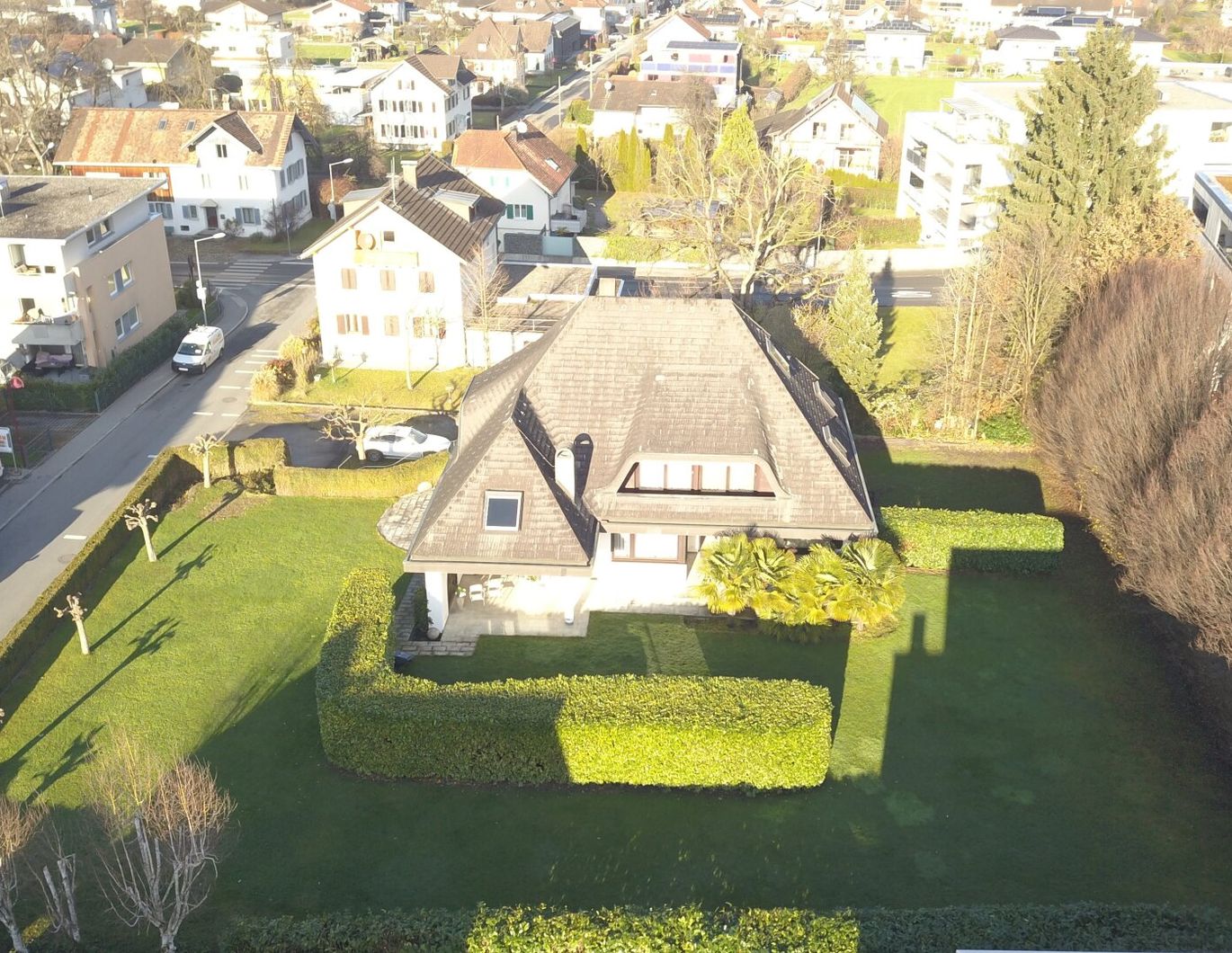Wohnen & Arbeiten vereint: Villa mit Büro und Hobbyflächen in Götzis!