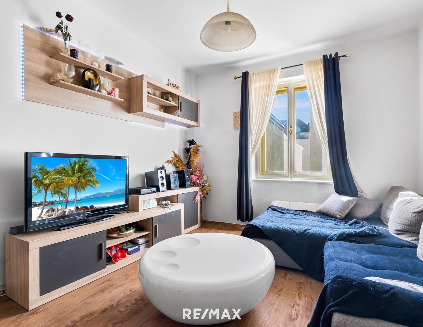 Sanierungsbedürftige 4-Zimmer-Wohnung mit viel Potenzial