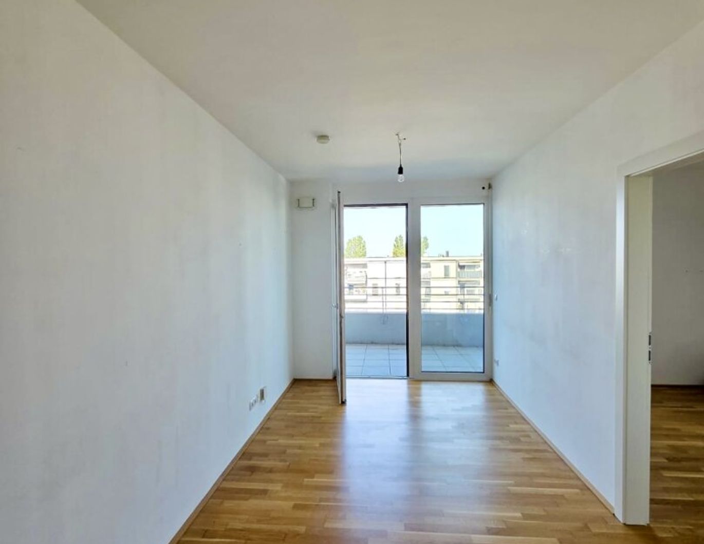 Wunderschöne Zwei-Zimmer-Wohnung mit Balkon und Fernblick