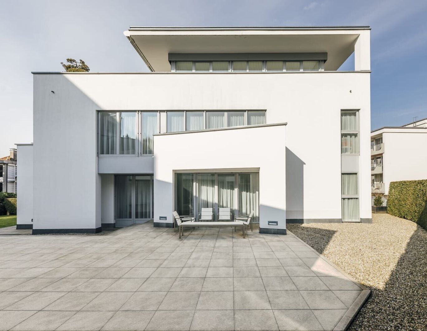 Stilvolles Wohnen in Toplage am Bodensee - Elegante Villa mit beeindruckender Architektur