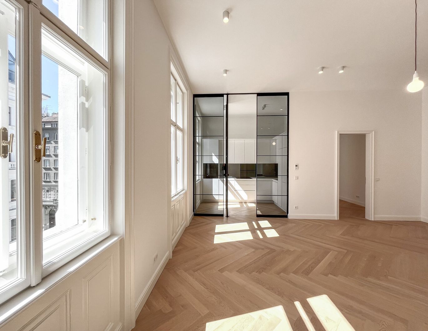 Erstbezug nach Sanierung - UNBEFRISTETE 5 Zimmer Wohnung in 1010 Wien!