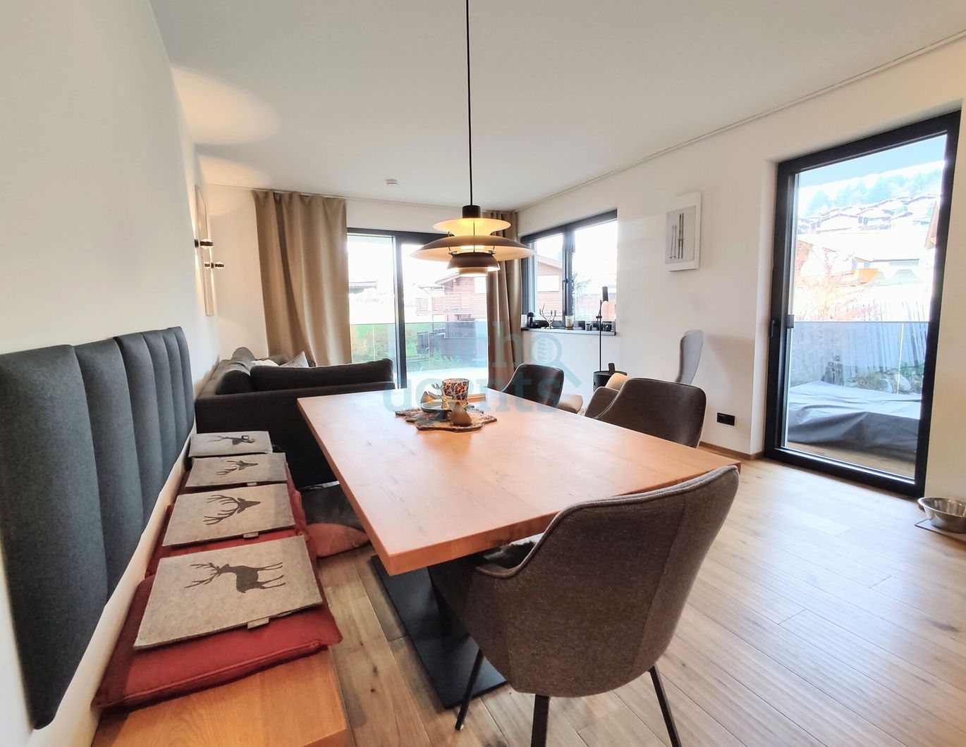 Moderne 3-Zimmerwohnung mit 2 Balkone, 2 Tiefgaragenplätze und hauseigenem Fitnessraum