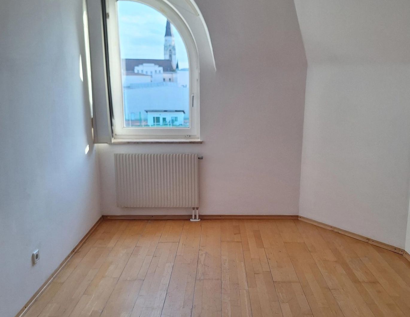 Schöne zweistöckige Wohnung im Zentrum von Korneuburg (Provisionsfrei)