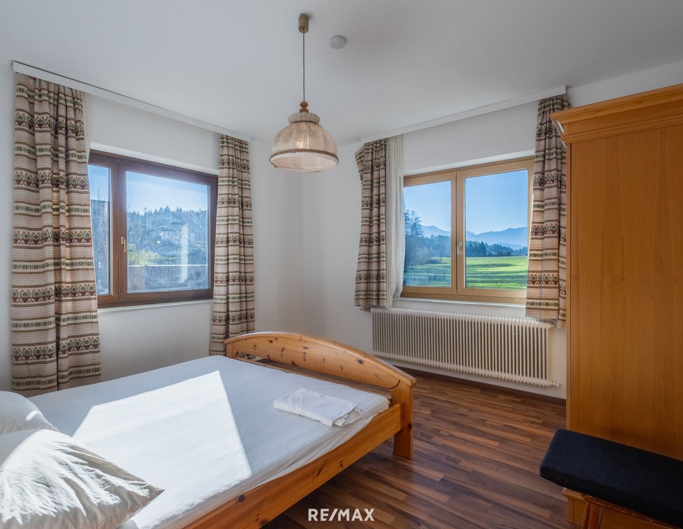 Kärntner Wohncharme in Seenähe - 5-Zimmer-Wohnung mit Kachelofen & Balkon