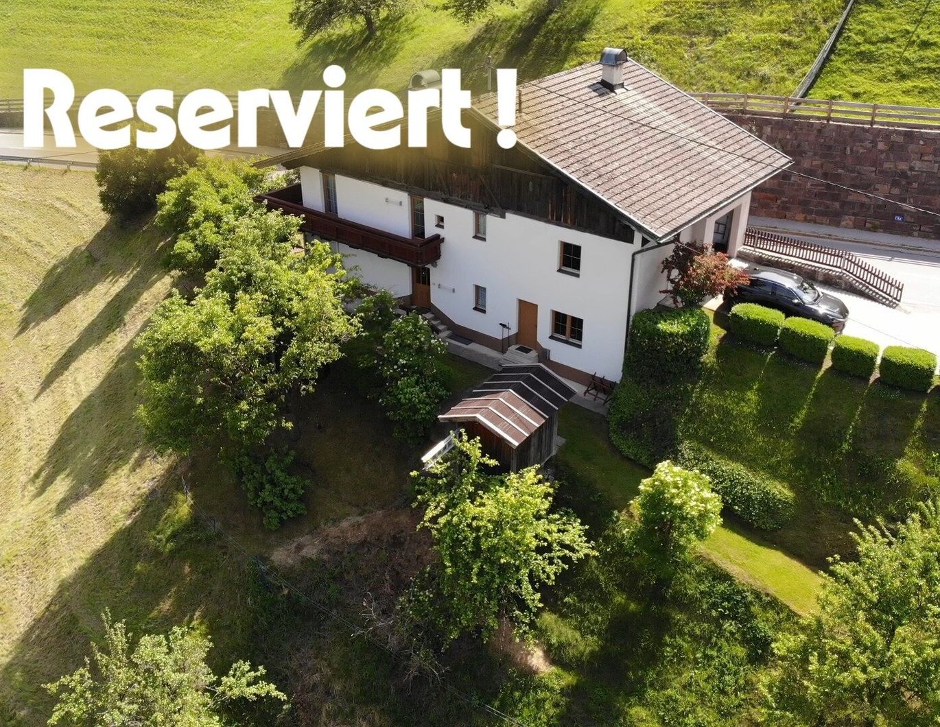 RESERVIERT !!!Großzügiges, gemütliches Haus mit unverbauter Aussicht - viel Platz und Potenzial!