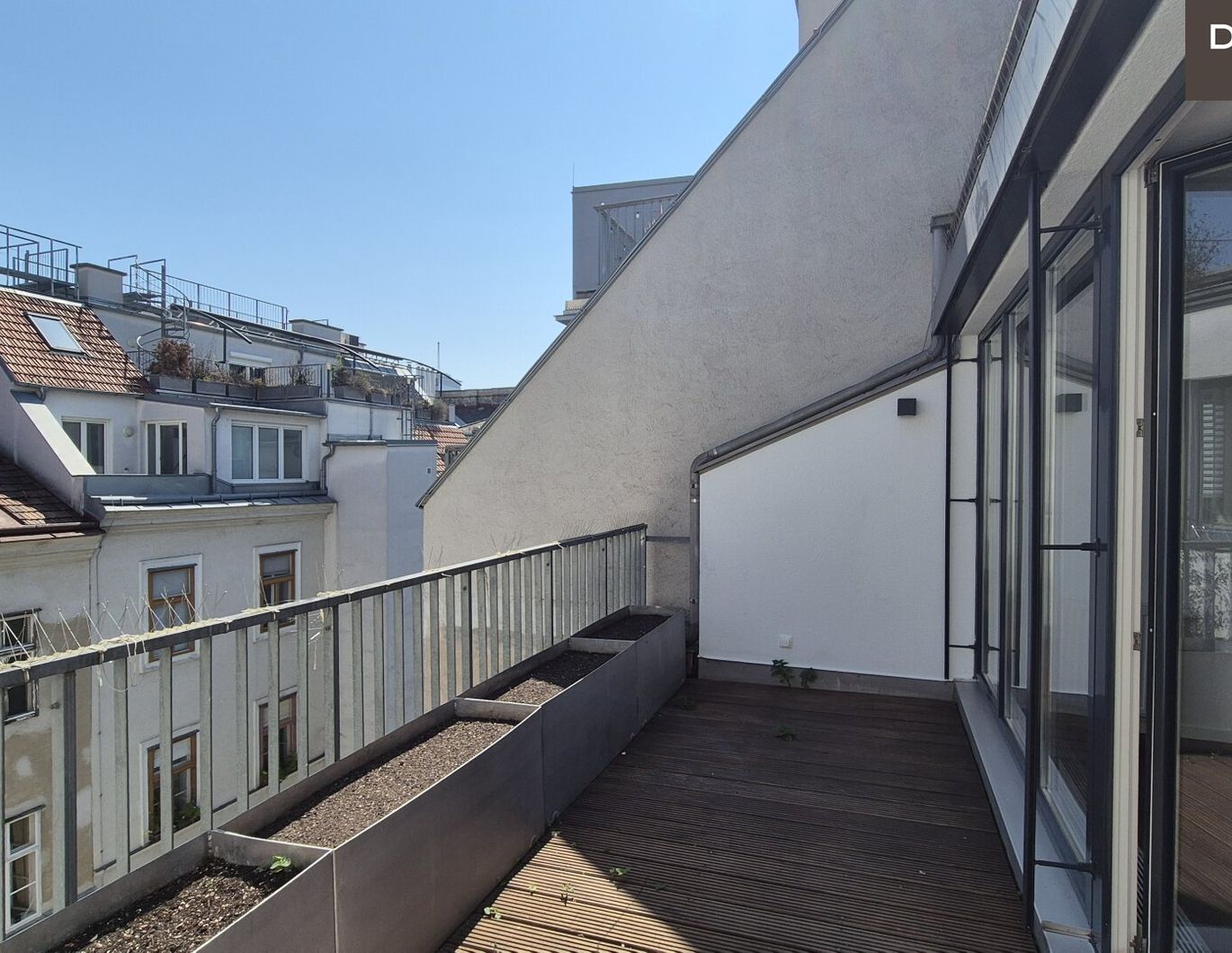 | DACHTERRASSE | ERSTBEZUG NACH SANIERUNG | 4 ZIMMER |