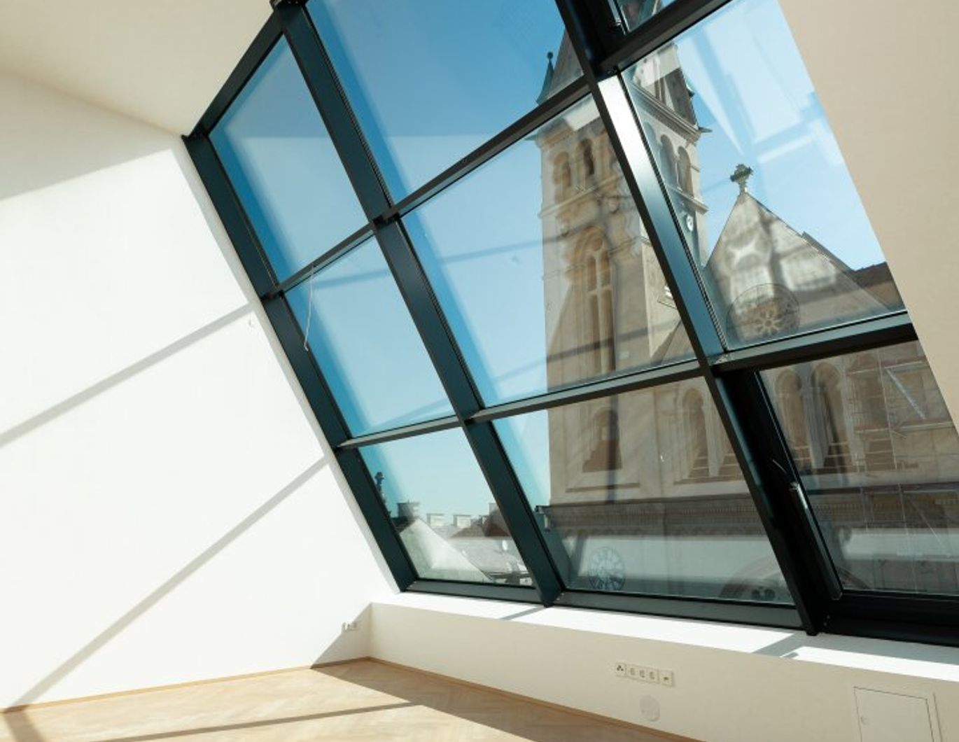 Erstbezugsmaisonette im Stilaltbau - Große Terrasse mit Weitblick - Garage im Haus
