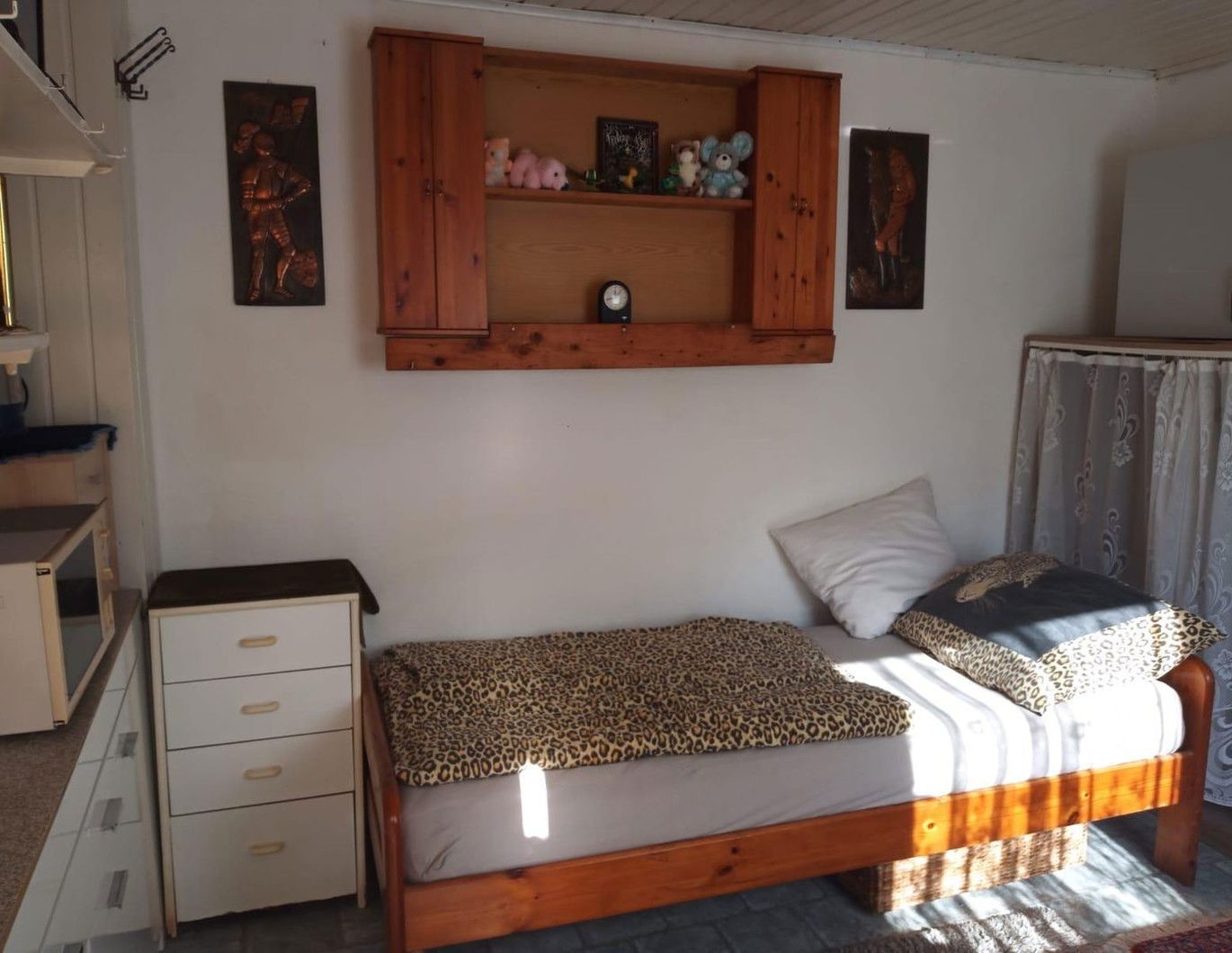 Single-Zimmer möbliert