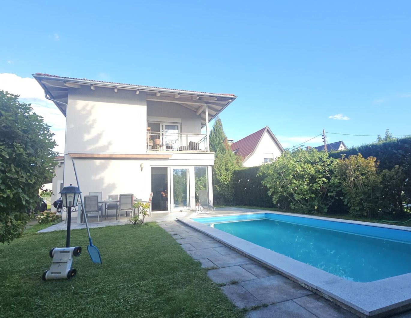 2 Einfamilienhäuser mit Garten, Carport und Pool in zentraler Lage- 8020 Graz