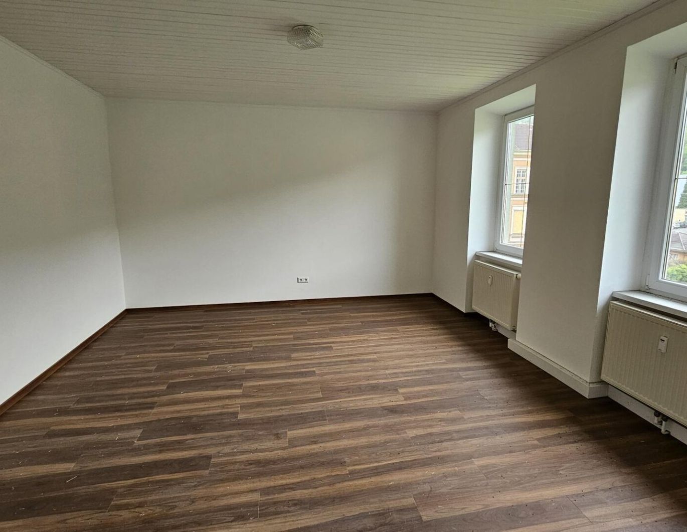 Frisch saniert 1-Zimmerwohnung mit Küche