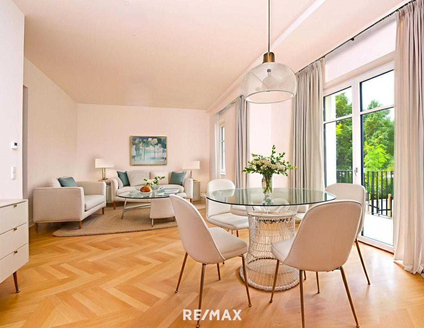 Villa Auhof, exklusives Wohnen mit Altbauflair!