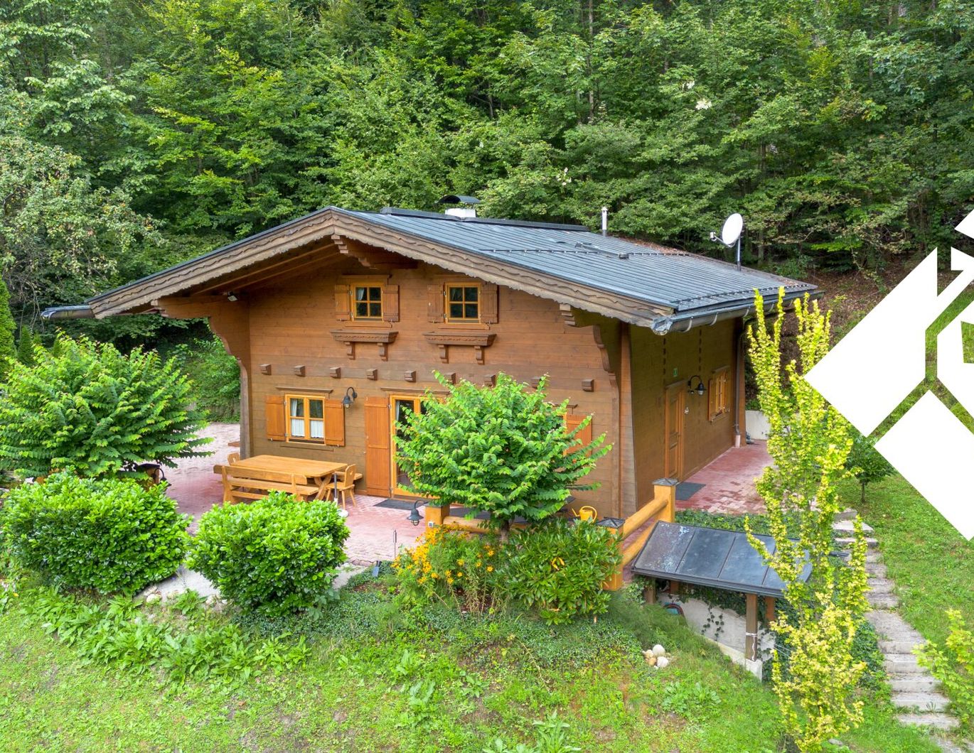 Einmaliges Refugium - Tiroler Holzhaus mit Freizeitwohnsitz in idyllischer Lage und Seenähe